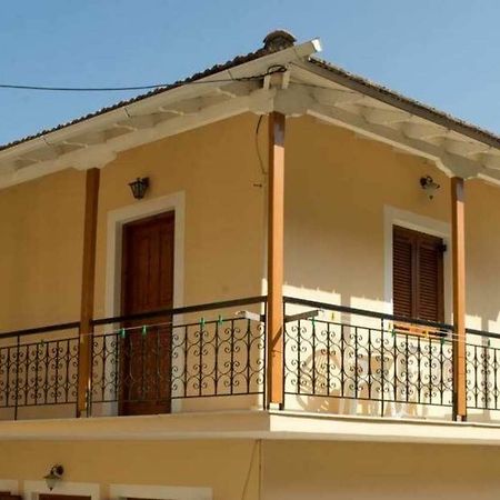 Geroulis Stefanos Studios Vasiliki  Luaran gambar