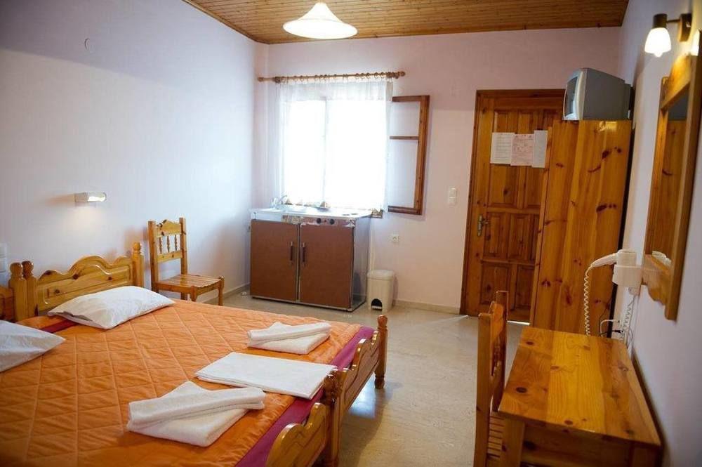 Geroulis Stefanos Studios Vasiliki  Luaran gambar
