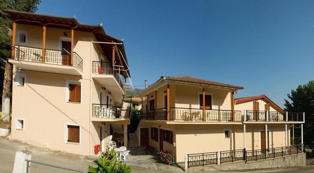 Geroulis Stefanos Studios Vasiliki  Luaran gambar
